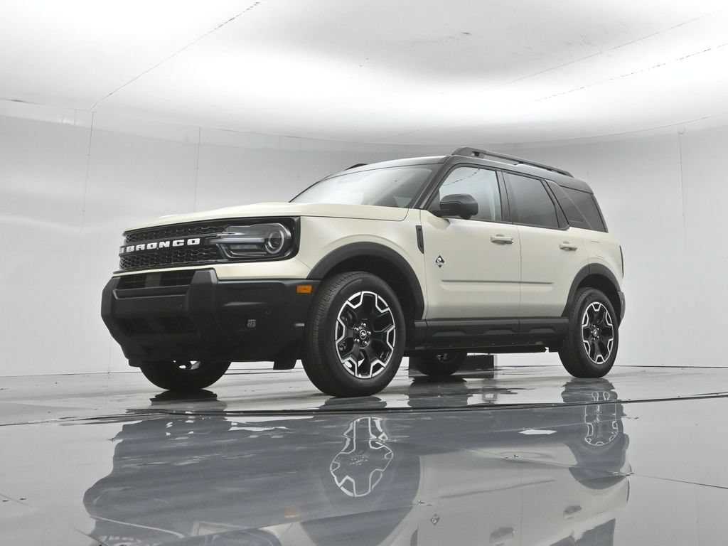Certified 2025 Ford Bronco Sport Outer Banks w/ Outer Banks Tech Package+ AWD/4WD image 47