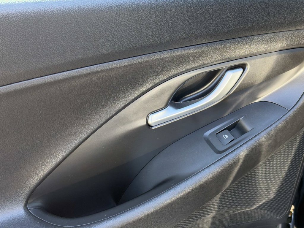 Used 2018 Hyundai Elantra GT w/ Style Package 02 FWD image 20