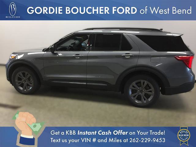 Certified 2023 Ford Explorer XLT w/ Equipment Group 202A image 2