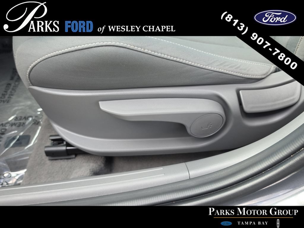 Used 2025 Hyundai Elantra SEL FWD image 17