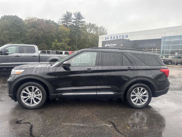 Certified 2022 Ford Explorer XLT w/ Equipment Group 202A image 2