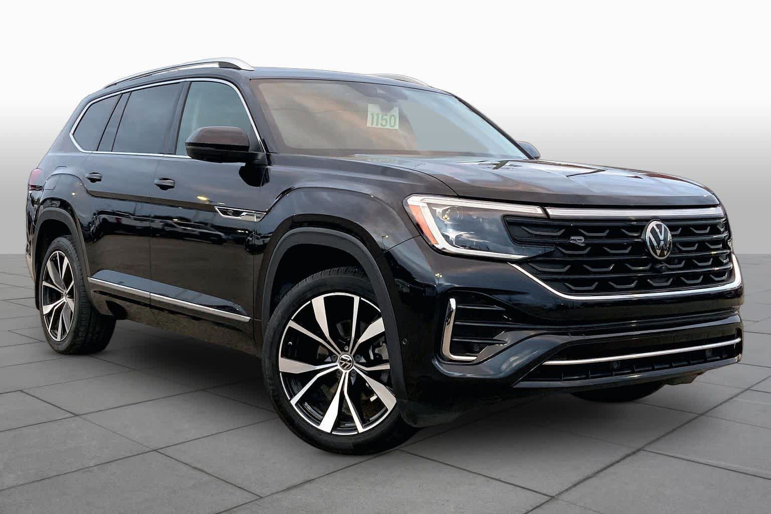 Used 2024 Volkswagen Atlas SEL Premium R-Line AWD/4WD image 3