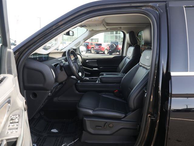 Certified 2025 Ford Expedition Platinum AWD/4WD image 2