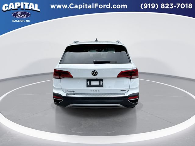 Used 2023 Volkswagen Taos SE w/ Panoramic Sunroof Package AWD/4WD image 7