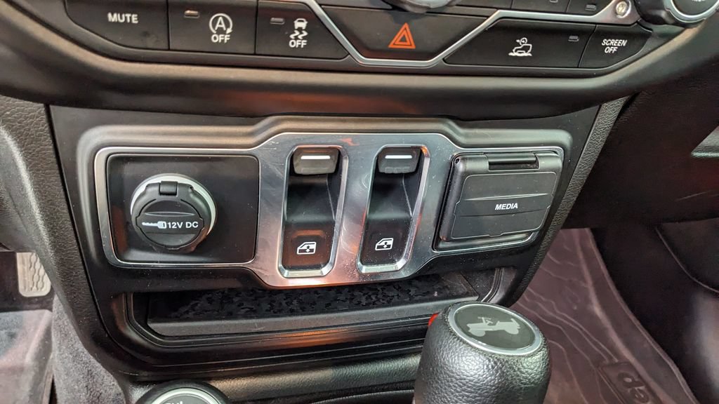 Used 2021 Jeep Wrangler Sport AWD/4WD image 29