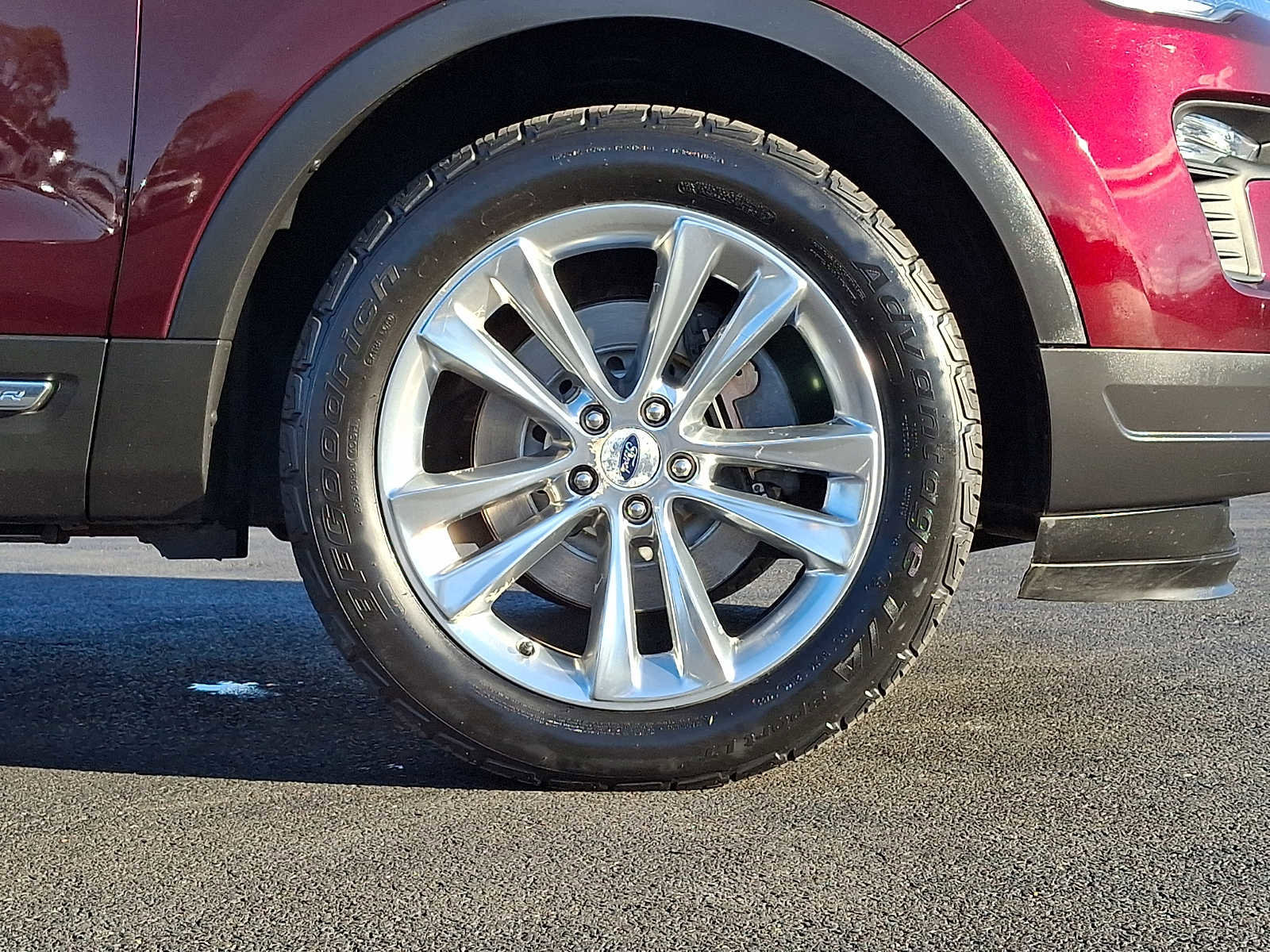 Certified 2019 Ford Explorer XLT w/ Equipment Group 202A image 8