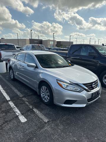 Used 2017 Nissan Altima 2.5 S w/ Power Driver Seat Package FWD image 4