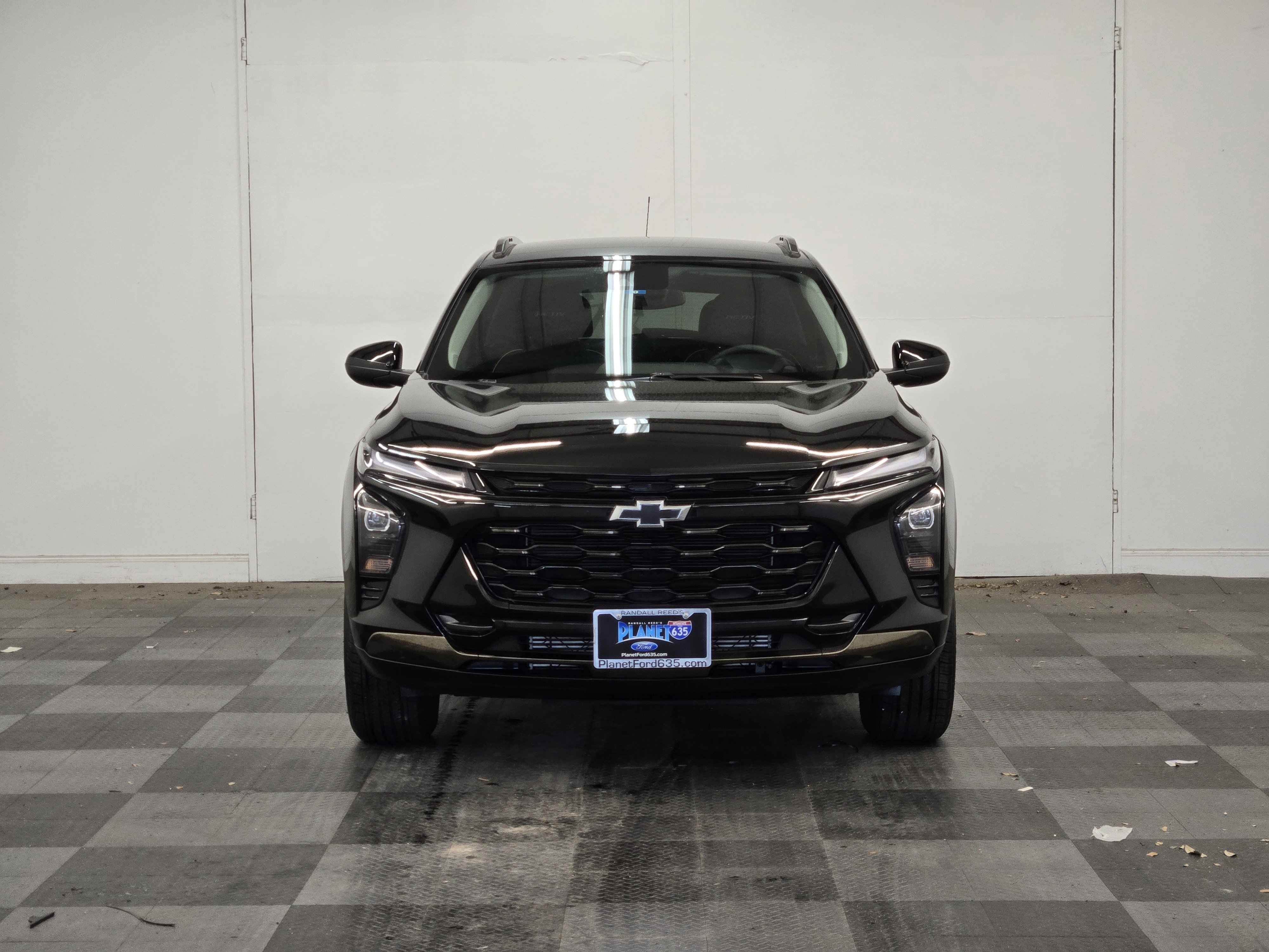 Used 2025 Chevrolet Trax ACTIV FWD image 3
