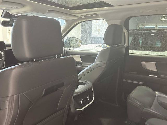 Certified 2025 Ford Expedition Active AWD/4WD image 24