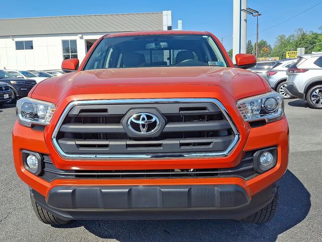 Used 2017 Toyota Tacoma SR5 w/ Tow Package AWD/4WD image 2