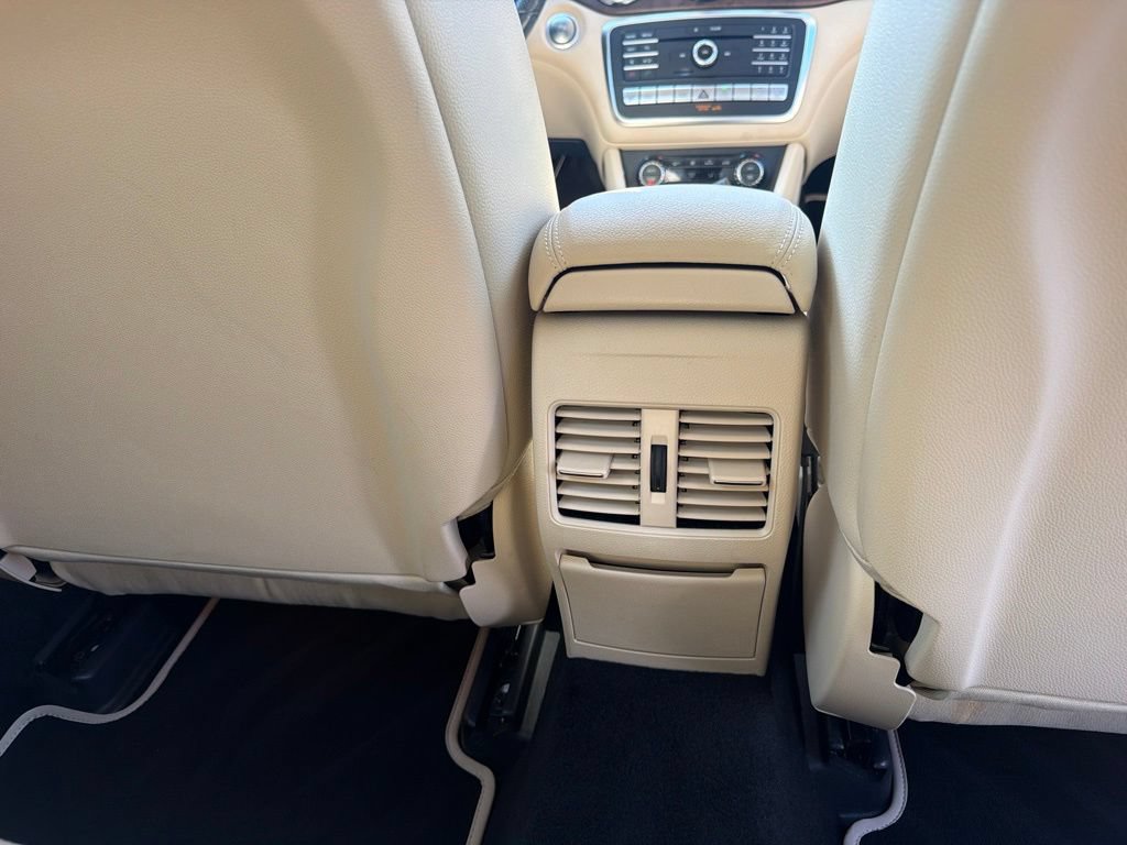 Used 2019 Mercedes-Benz GLA 250 4MATIC image 48