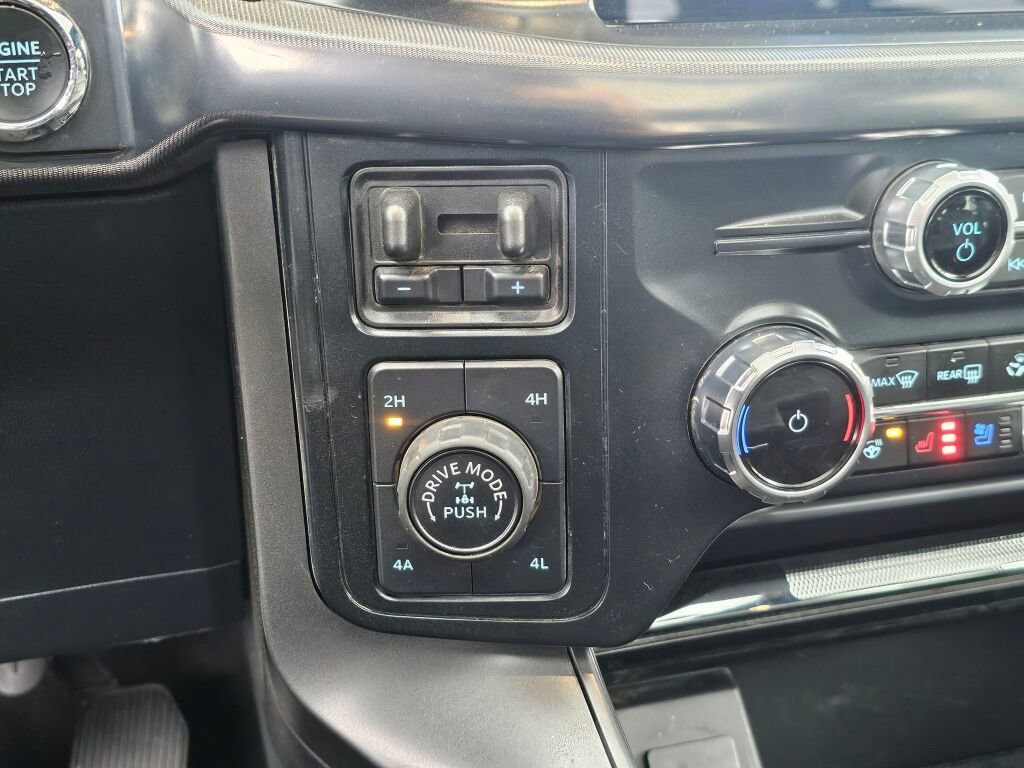 Certified 2025 Ford F150 Lariat image 31