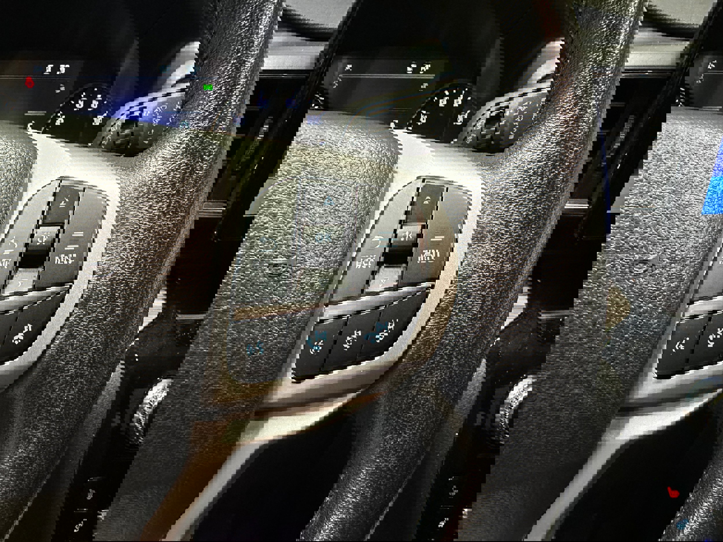 Certified 2023 Ford Explorer Limited w/ Equipment Group 301A image 19