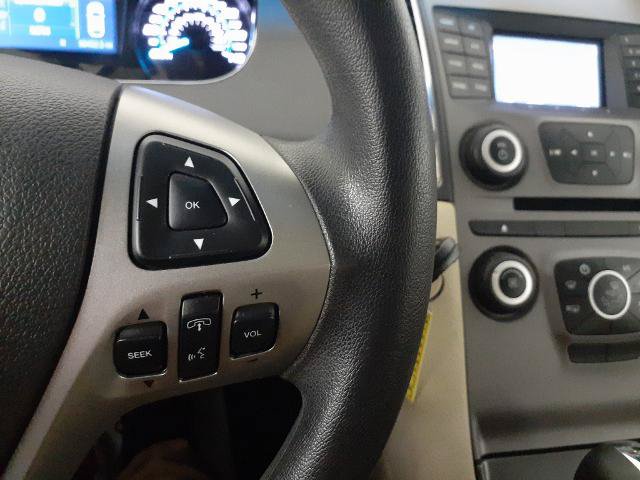 Certified 2019 Ford Taurus SE FWD image 20