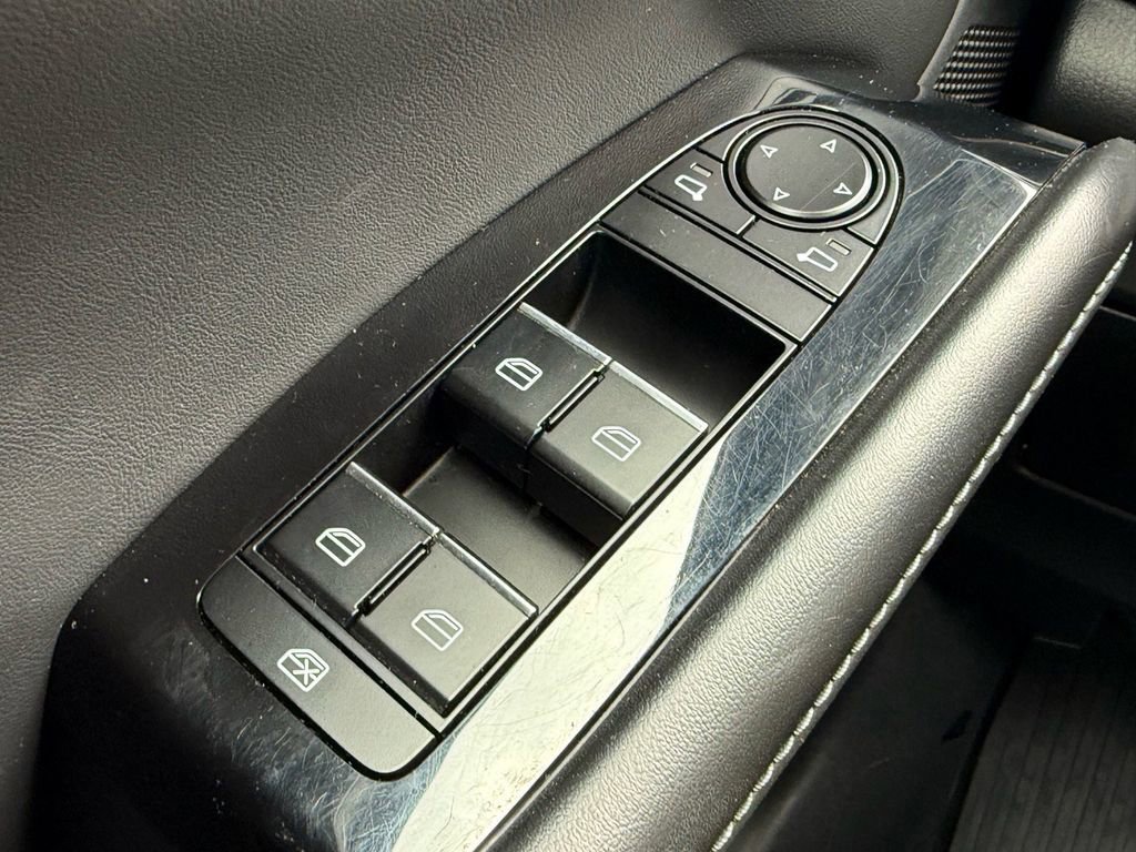 Used 2024 MAZDA CX-30 AWD 2.5 S w/ Select Sport Pkg image 17