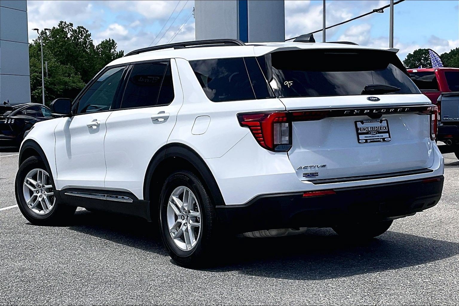Certified 2025 Ford Explorer Active RWD image 11