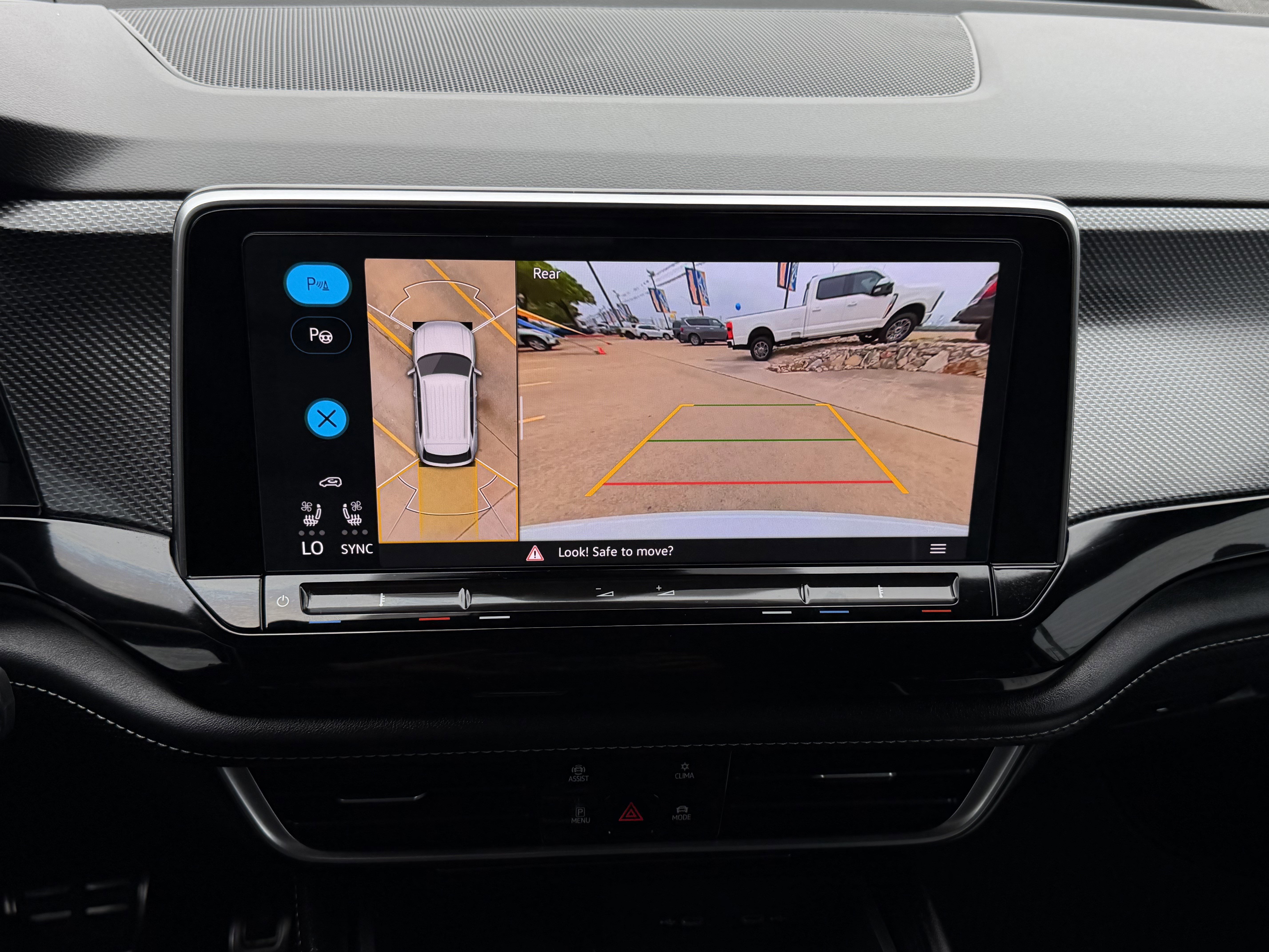 Used 2024 Volkswagen Atlas Cross Sport SEL Premium R-Line image 24