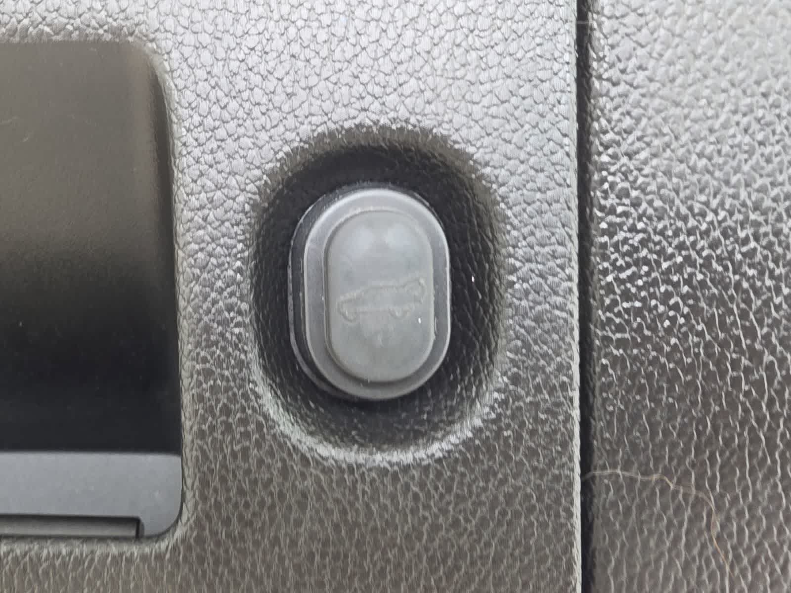 Used 2019 GMC Yukon SLE w/ Convenience Package AWD/4WD image 30