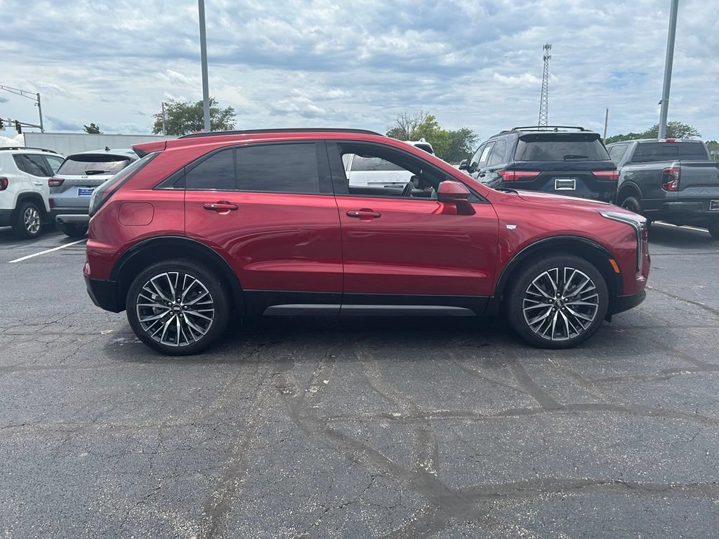Used 2025 Cadillac XT4 Sport AWD/4WD image 9