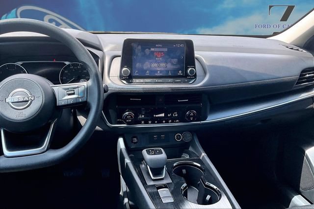 Used 2024 Nissan Rogue SV FWD image 5