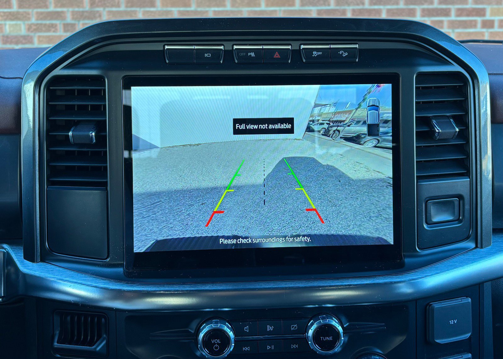 Certified 2022 Ford F150 Lariat w/ Equipment Group 502A High image 50