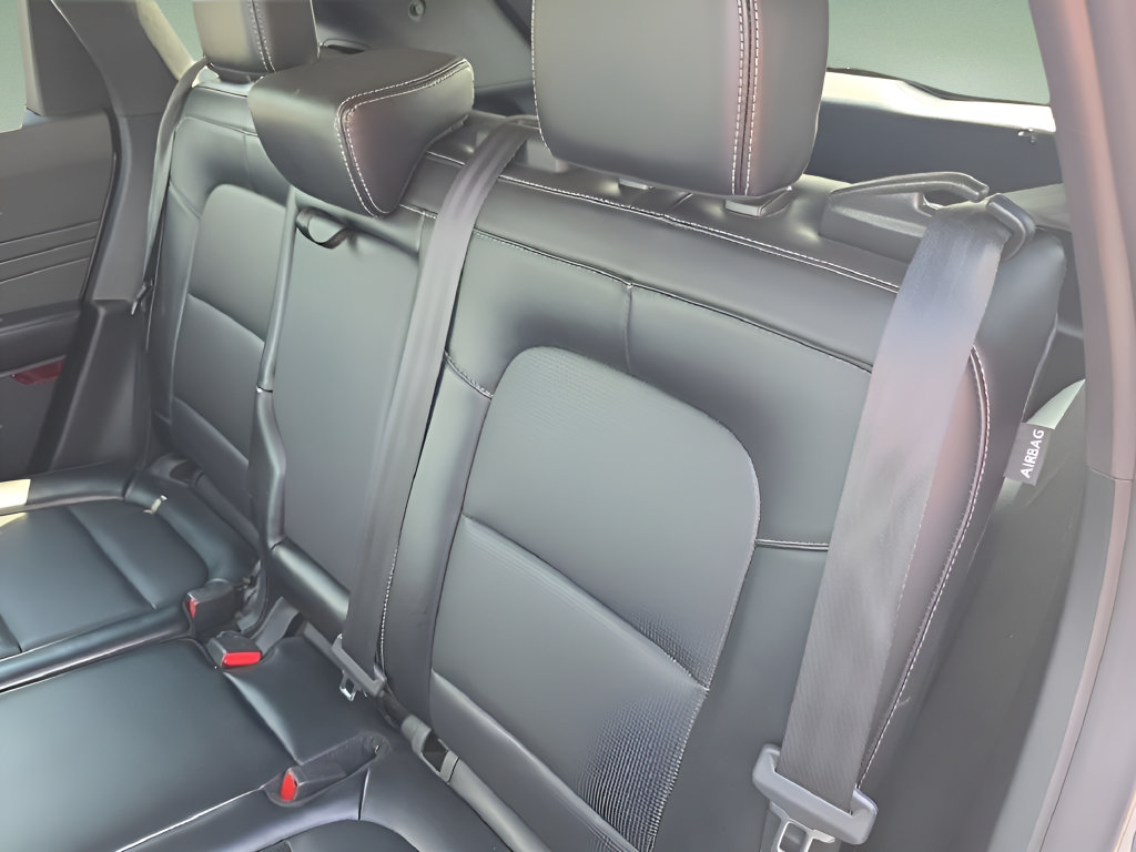 Certified 2024 Ford Escape Platinum AWD/4WD image 24