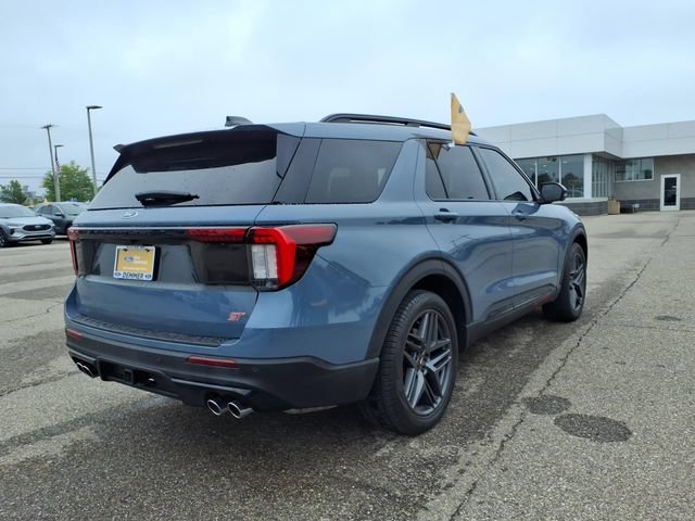 Certified 2025 Ford Explorer ST AWD/4WD image 7