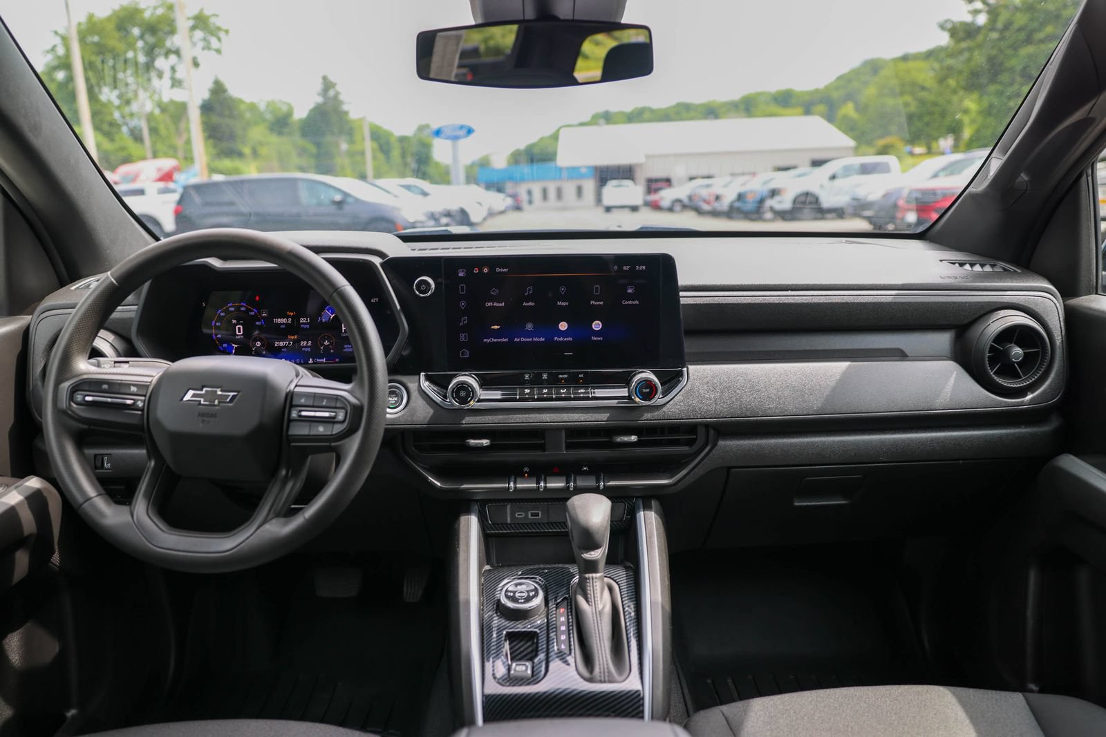 Used 2024 Chevrolet Colorado Trail Boss w/ Advanced Trailering Package AWD/4WD image 22