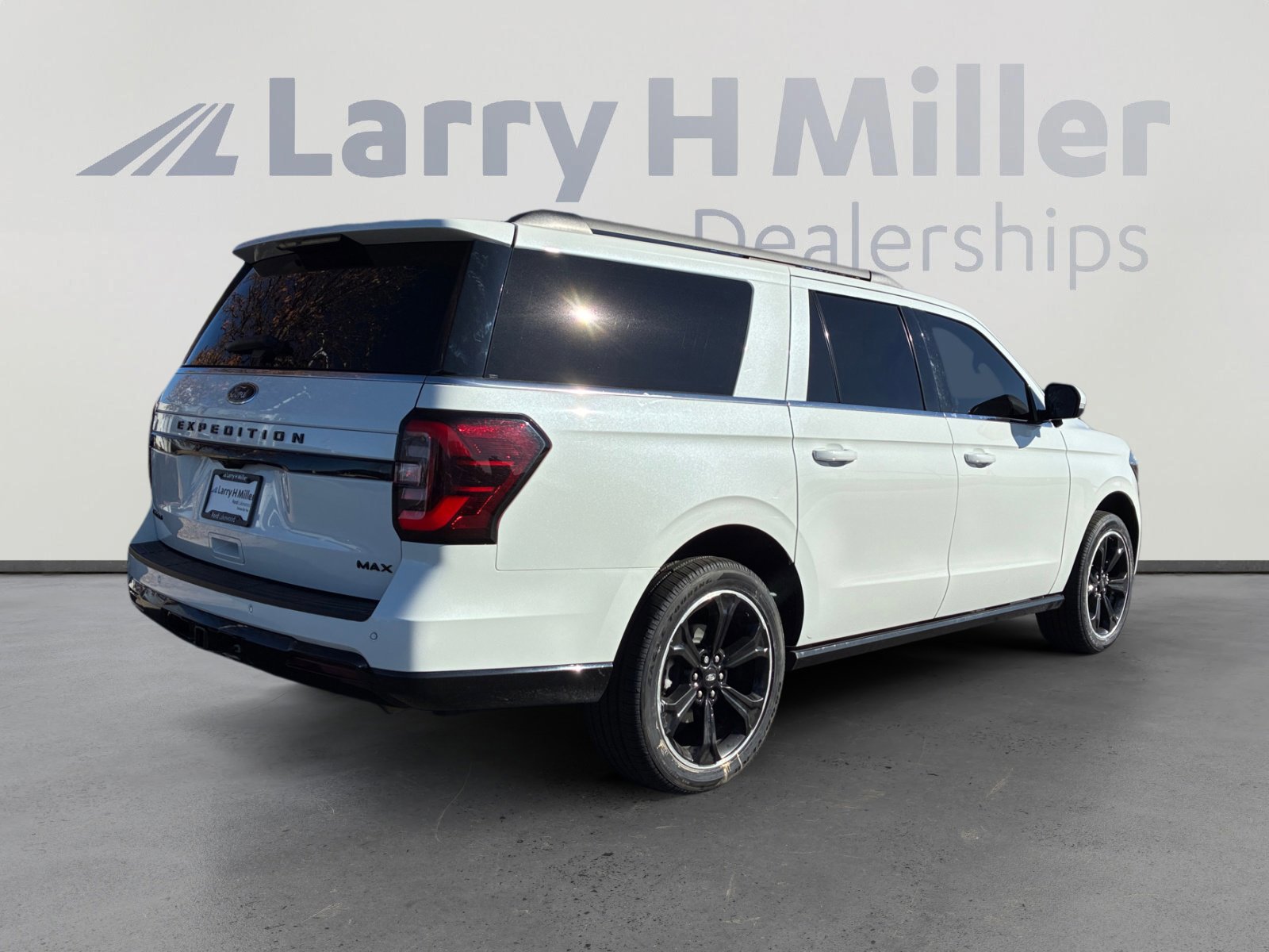 Certified 2022 Ford Expedition Max Limited image 5