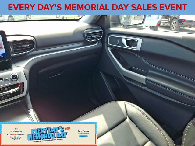 Certified 2022 Ford Explorer XLT w/ Equipment Group 202A AWD/4WD image 16