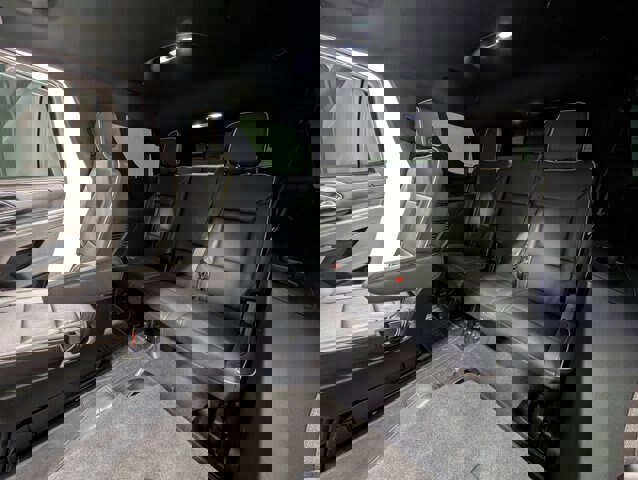 Used 2023 GMC Yukon SLT w/ SLT Premium Package image 21