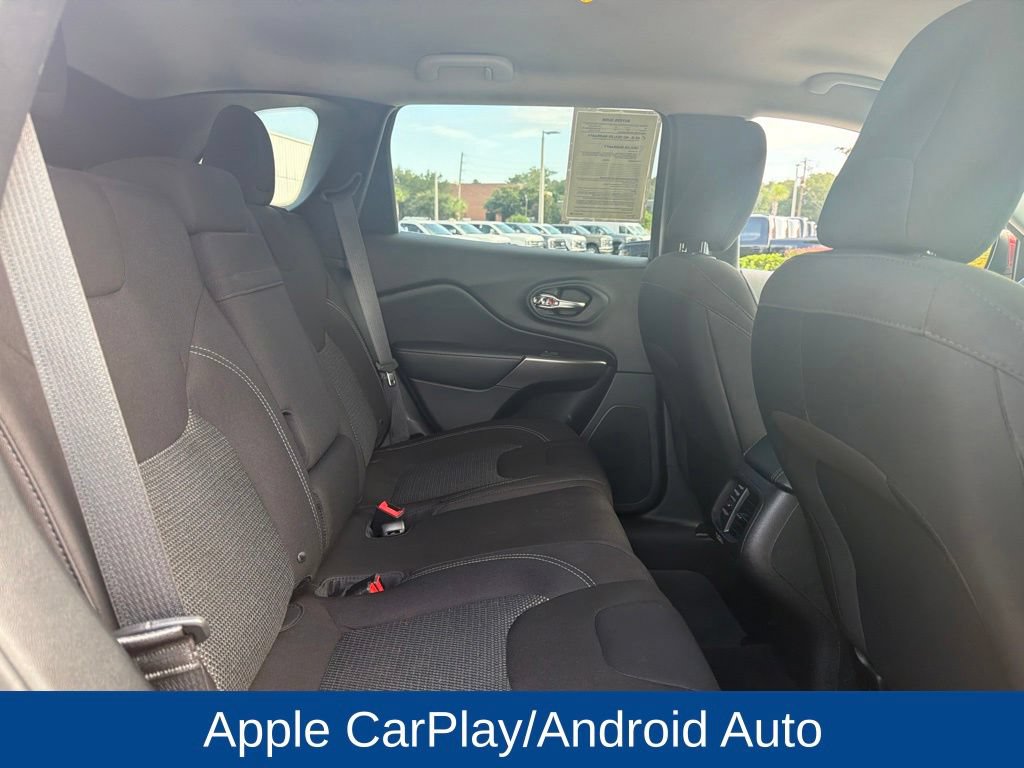 Used 2019 Jeep Cherokee Latitude w/ Popular Appearance Group FWD image 14