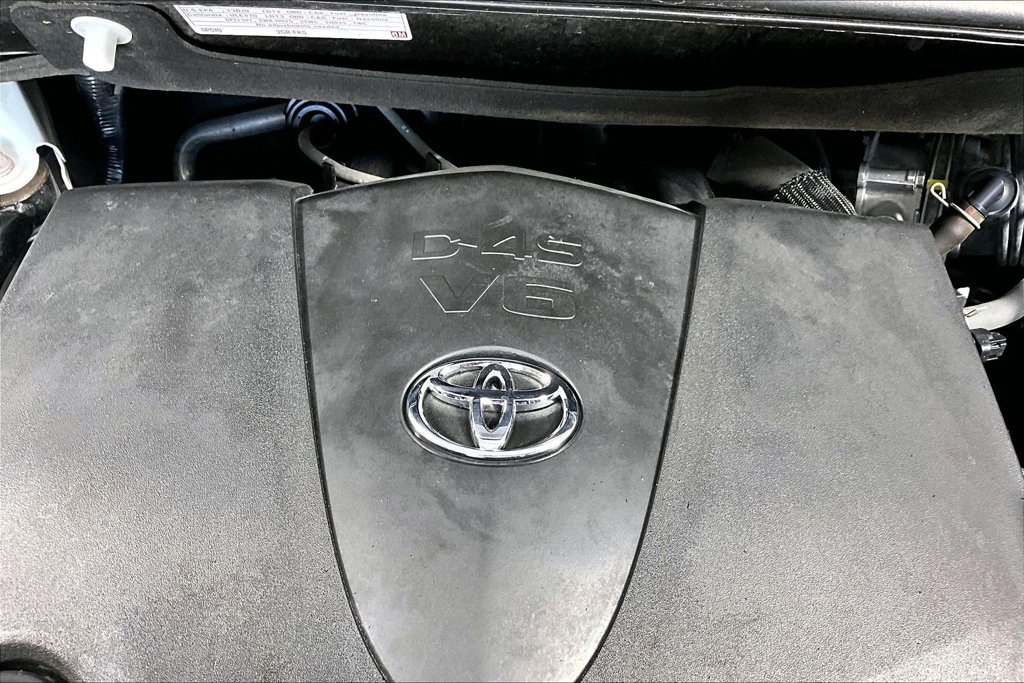 Used 2019 Toyota Sienna XLE w/ XLE Navigation Package FWD image 32