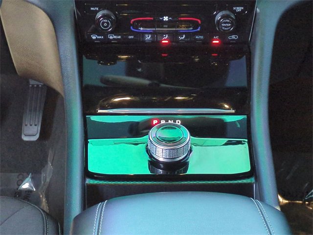 Used 2025 Jeep Grand Cherokee Laredo X image 19