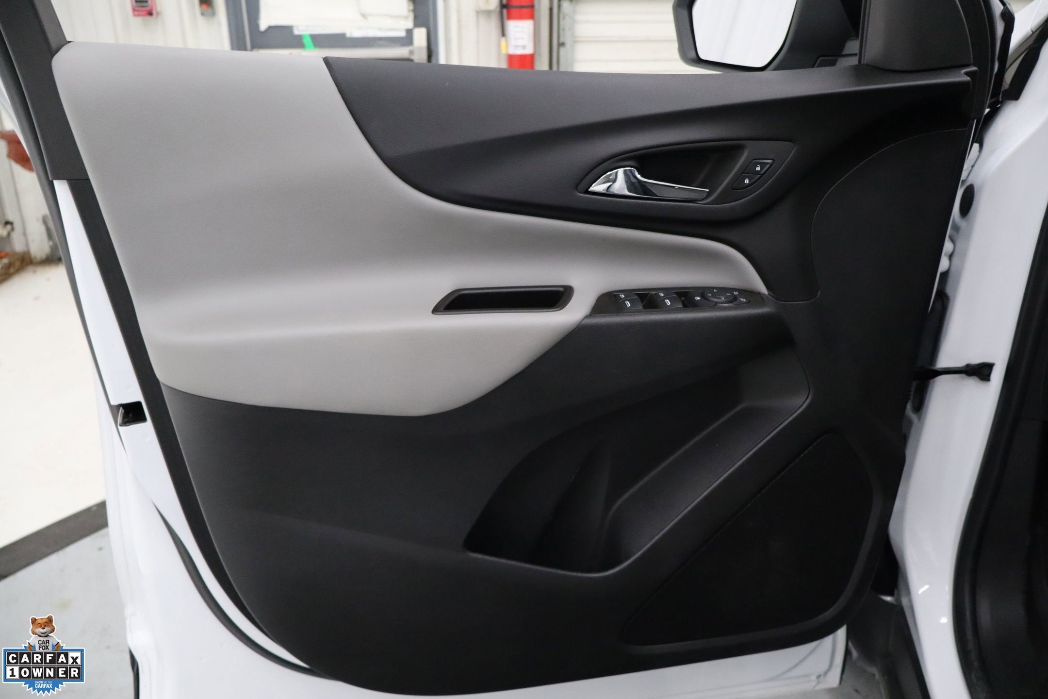 Used 2023 Chevrolet Equinox LS w/ LS Convenience Package image 13