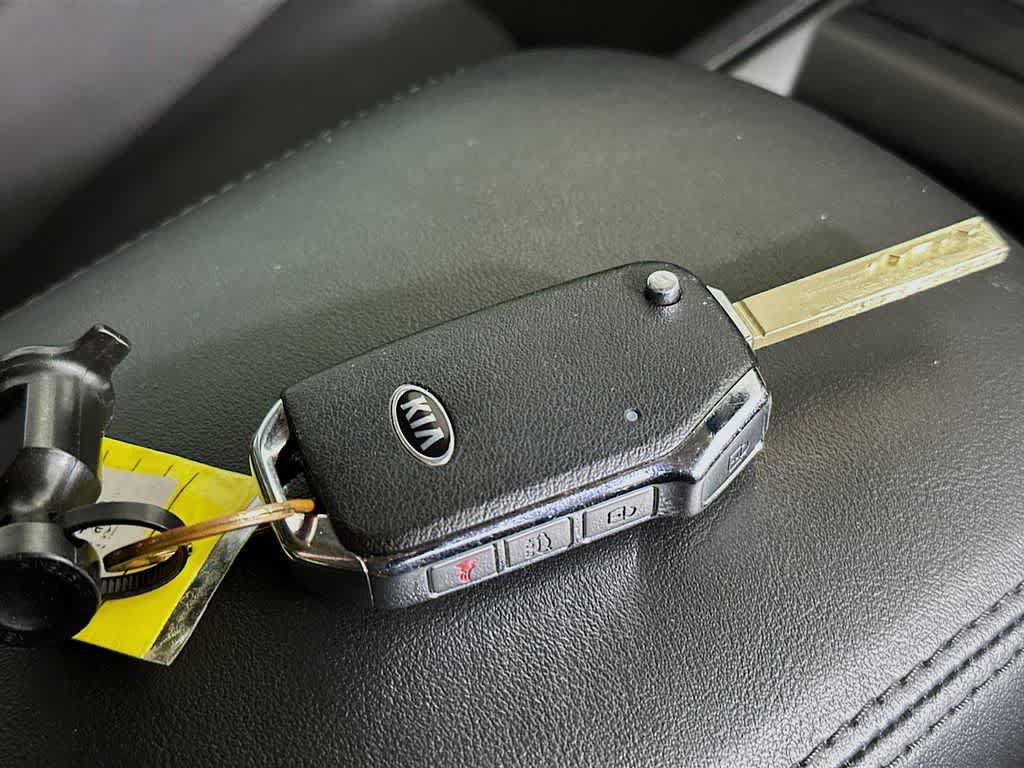 Used 2021 Kia K5 LX FWD image 21