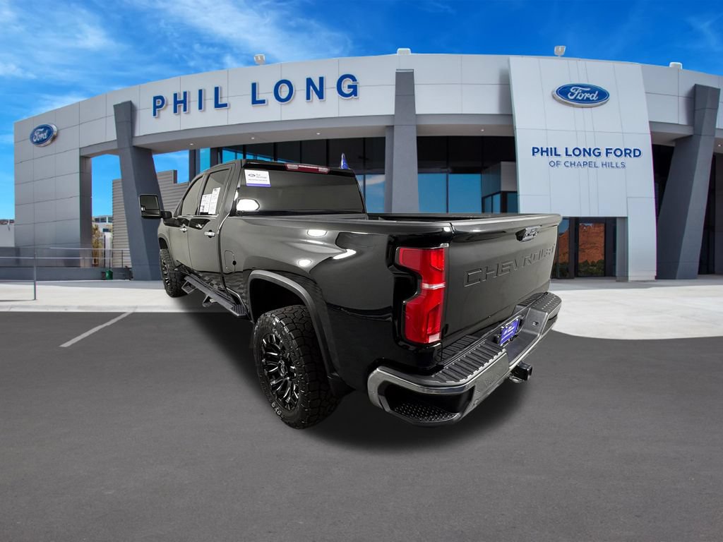 Used 2024 Chevrolet Silverado 2500 LTZ AWD/4WD image 3