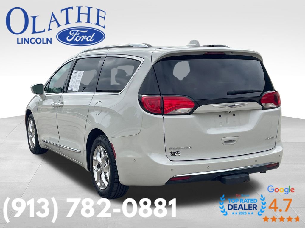 Used 2020 Chrysler Pacifica Limited FWD image 3