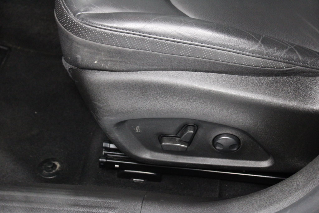 Used 2022 Jeep Renegade Limited AWD/4WD image 24