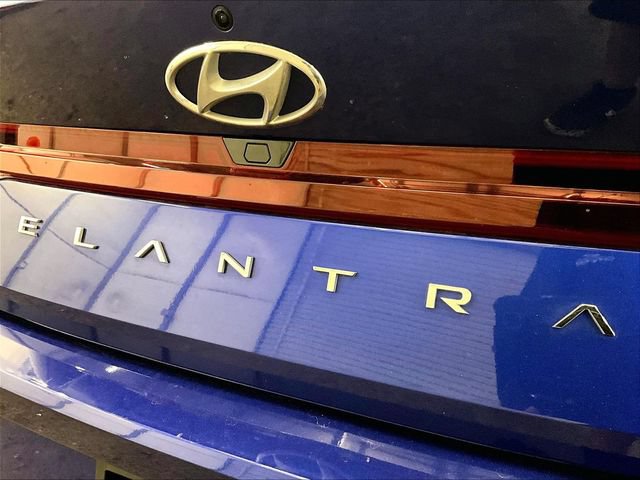 Used 2023 Hyundai Elantra SEL FWD image 13