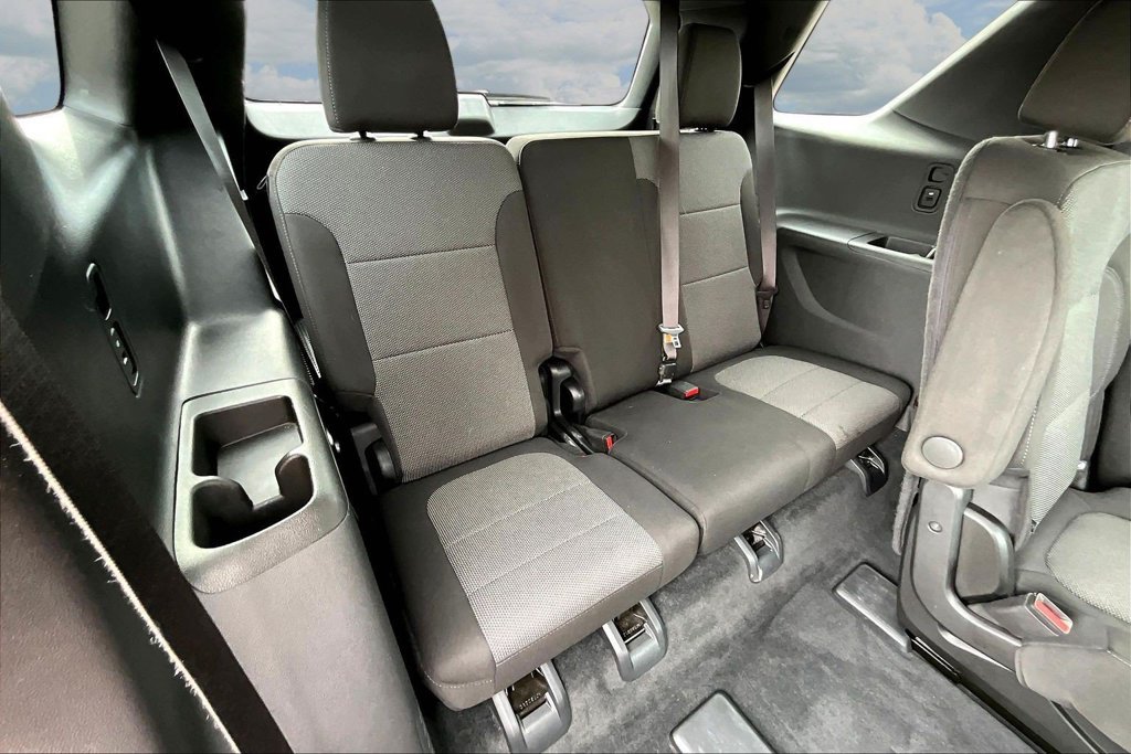 Used 2023 Chevrolet Traverse LT w/ LPO, Cargo Package AWD/4WD image 28