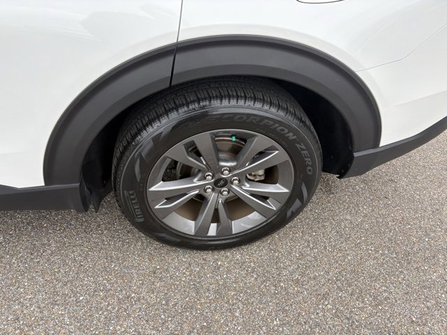 Certified 2021 Ford Explorer XLT w/ Equipment Group 202A image 19