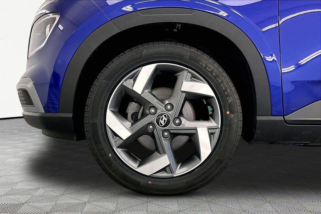 Used 2022 Hyundai Venue SEL FWD image 11