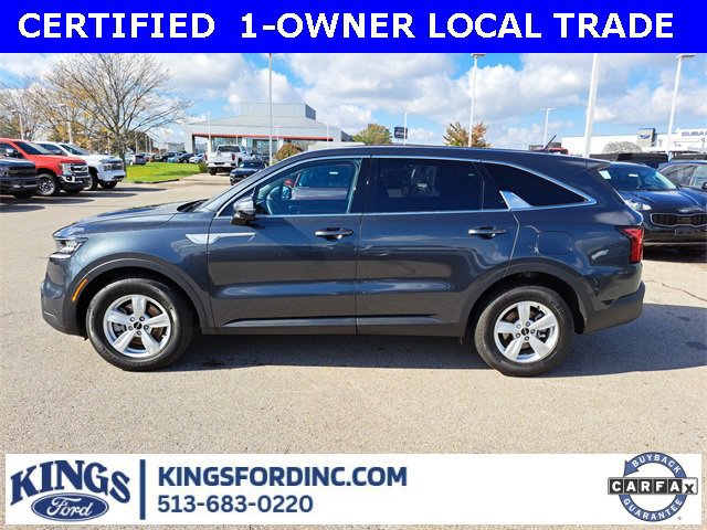 Used 2023 Kia Sorento LX image 2