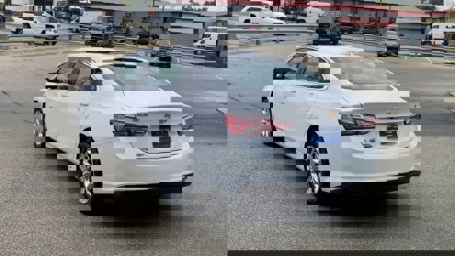 Used 2020 Chevrolet Malibu LT image 8