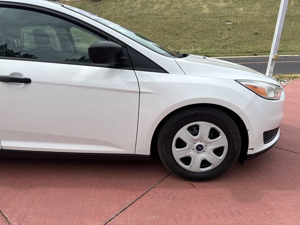 Certified 2018 Ford Focus S FWD image 32