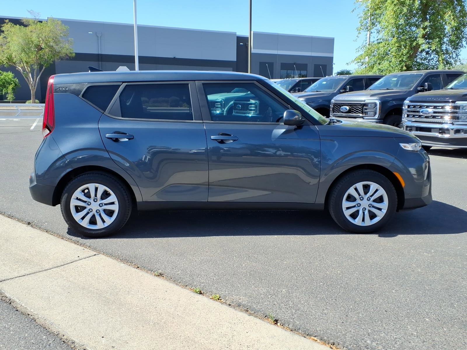 Used 2020 Kia Soul LX FWD image 7
