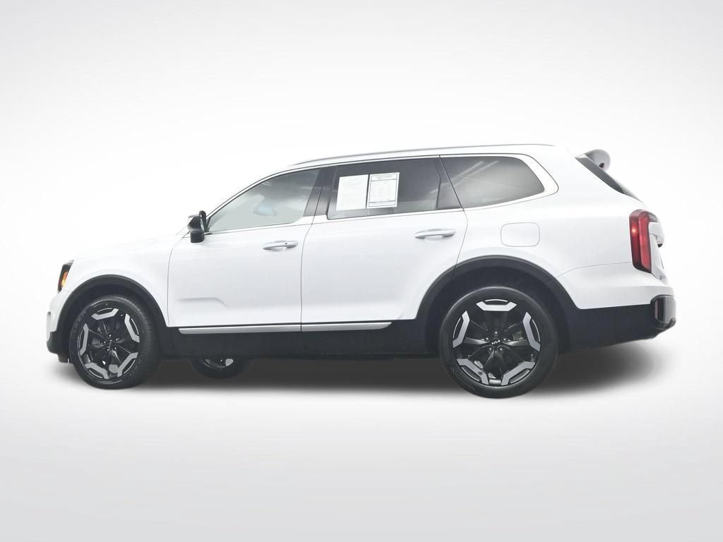 Used 2025 Kia Telluride S FWD image 47