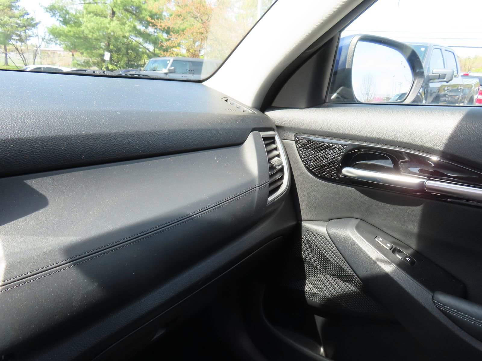 Used 2024 Kia Seltos EX image 22