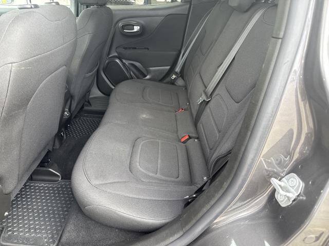 Used 2021 Jeep Renegade Latitude w/ Convenience Group AWD/4WD image 8